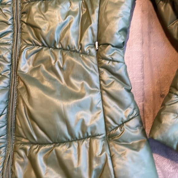 Patagonia hooded women’s insulated jacket - Picture 6 of 14